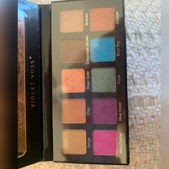 Violet Voss Essentials 2 Palette - Picture 4 of 4